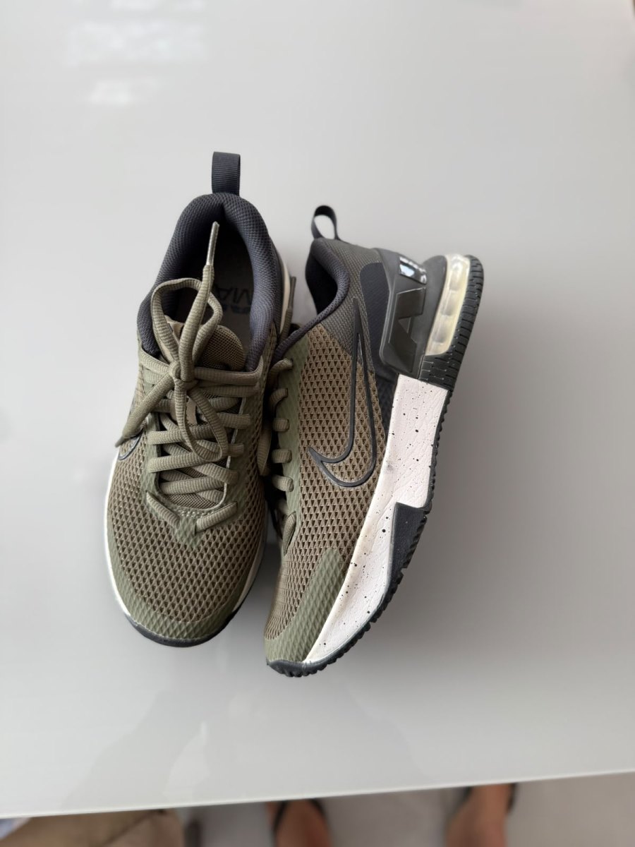 Tenis NIKE